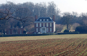 Segenhoe Manor seen from Ridgmont High Street January 2011